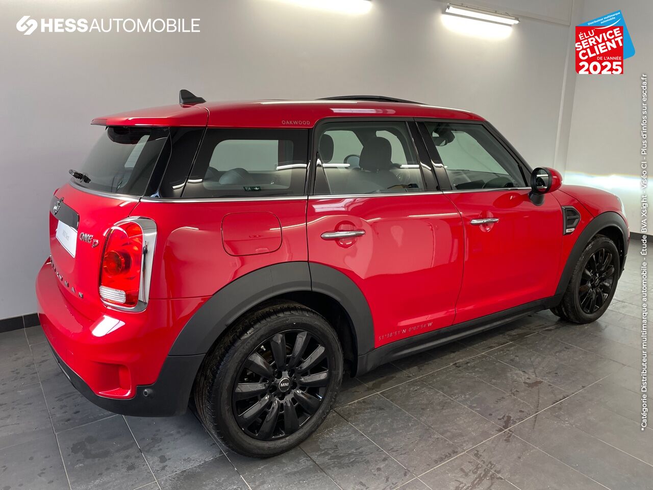 Véhicule d'occasion MINI COUNTRYMAN ONE D 116CH OAKWOOD TOUVRANT GPS RADAR AV/AR chez MINI Colmar