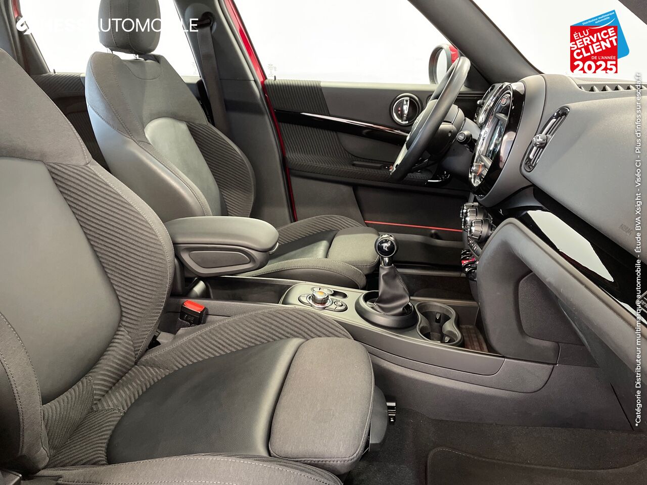 Véhicule d'occasion MINI COUNTRYMAN ONE D 116CH OAKWOOD TOUVRANT GPS RADAR AV/AR chez MINI Colmar