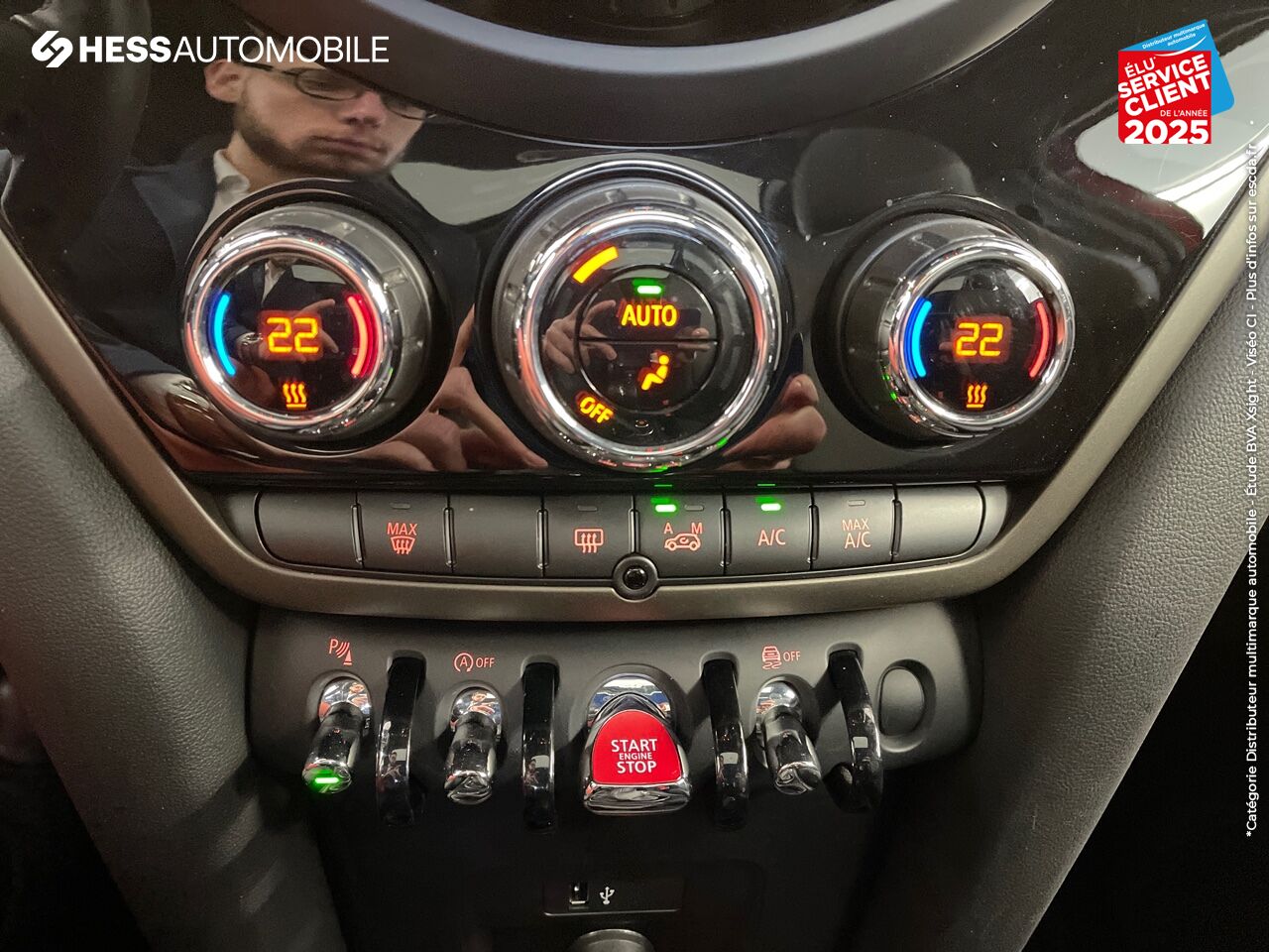 Véhicule d'occasion MINI COUNTRYMAN ONE D 116CH OAKWOOD TOUVRANT GPS RADAR AV/AR chez MINI Colmar