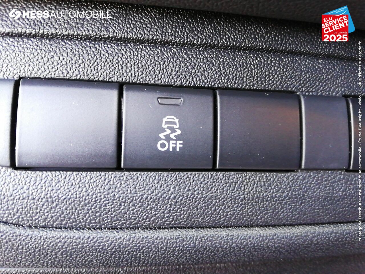 Véhicule d'occasion PEUGEOT 208 1.2 PURETECH 68CH E6.C LIKE 5P 1ERE MAIN chez Peugeot Reims