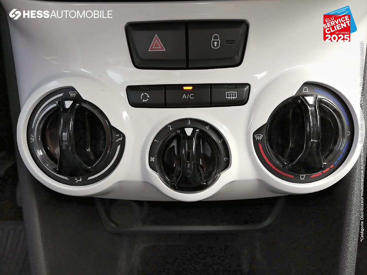 Véhicule d'occasion PEUGEOT 208 1.2 PURETECH 68CH E6.C LIKE 5P 1ERE MAIN chez Peugeot Reims