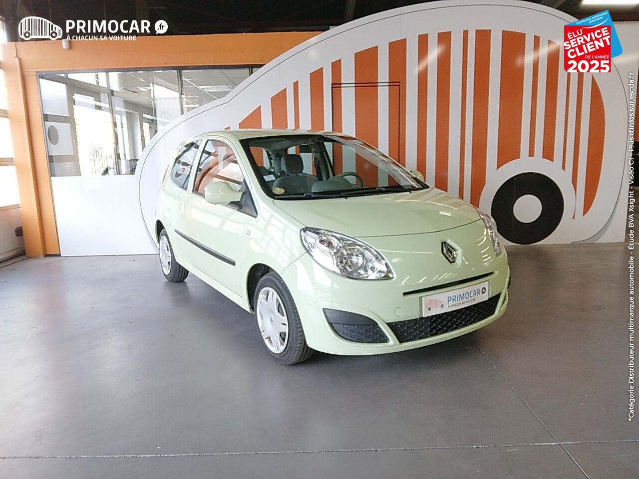Véhicule d'occasion RENAULT TWINGO 1.5 DCI 65CH TREND chez Primocar