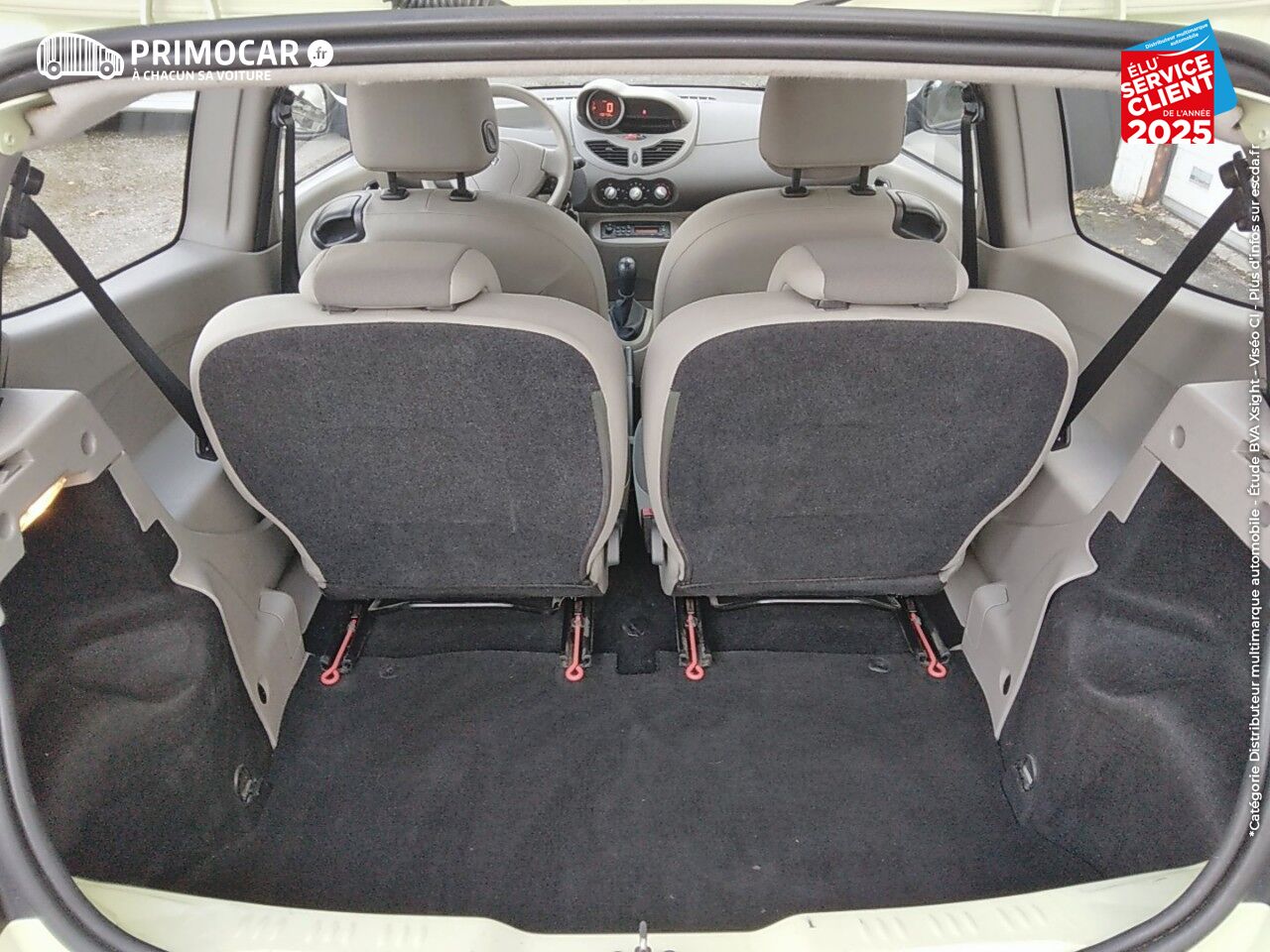 Véhicule d'occasion RENAULT TWINGO 1.5 DCI 65CH TREND chez Primocar