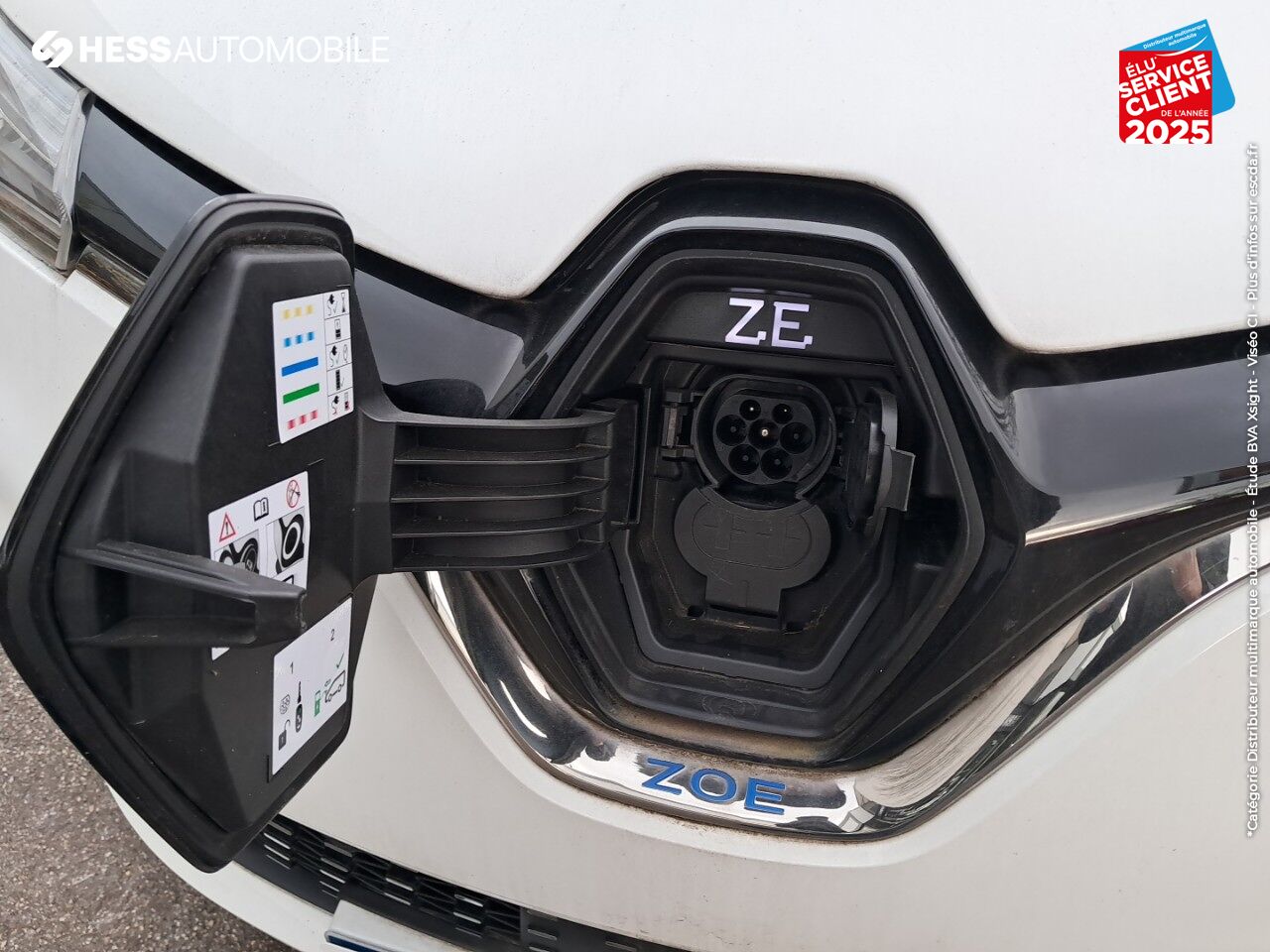 Véhicule d'occasion RENAULT ZOE INTENS CHARGE NORMALE R110 4CV chez Renault Sélestat