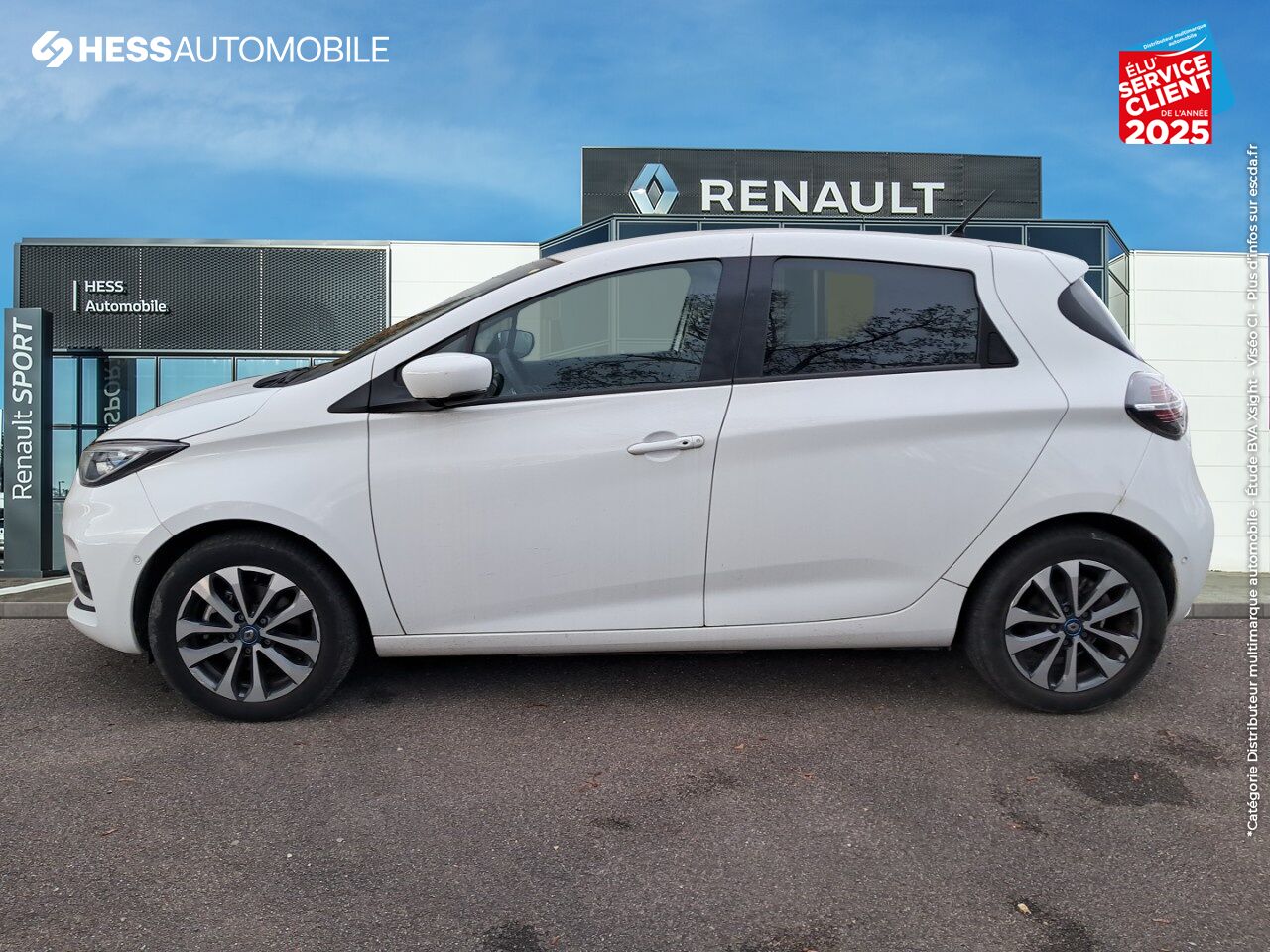 Véhicule d'occasion RENAULT ZOE INTENS CHARGE NORMALE R110 4CV chez Renault Sélestat