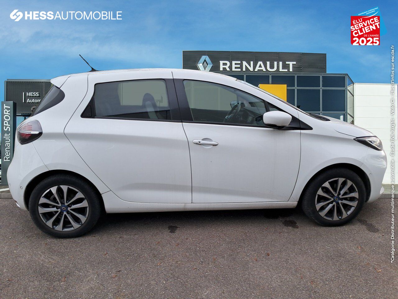 Véhicule d'occasion RENAULT ZOE INTENS CHARGE NORMALE R110 4CV chez Renault Sélestat