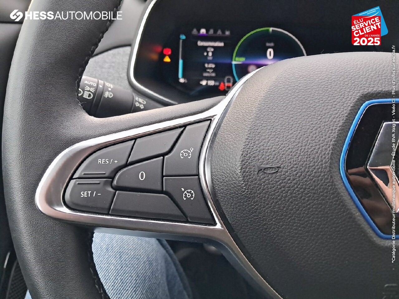 Véhicule d'occasion RENAULT ZOE INTENS CHARGE NORMALE R110 4CV chez Renault Sélestat