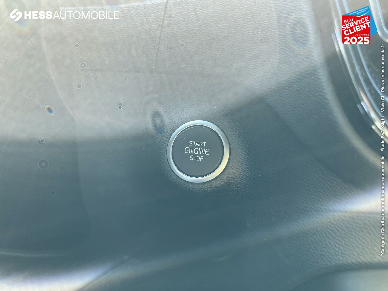 Véhicule d'occasion VOLVO XC40 B3 163CH START DCT 7 CAMERA CARPLAY chez Volvo Epernay