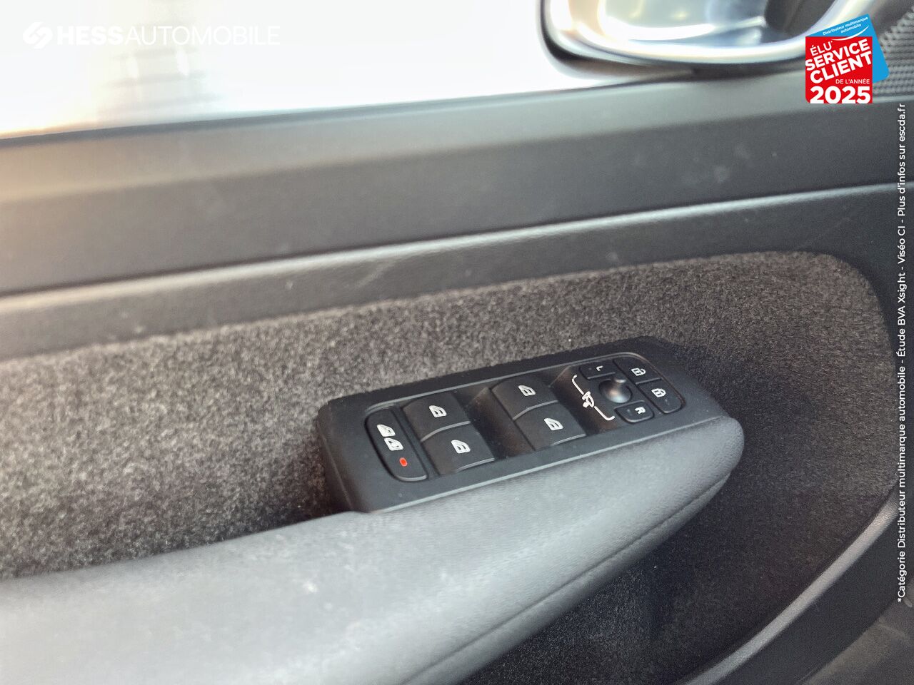 Véhicule d'occasion VOLVO XC40 B3 163CH START DCT 7 CAMERA CARPLAY chez Volvo Epernay