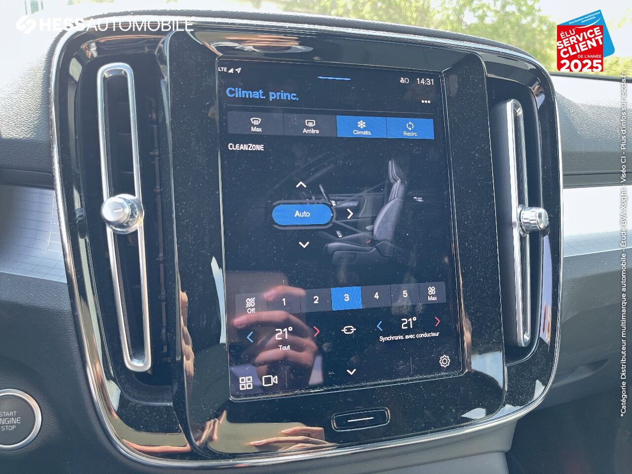Véhicule d'occasion VOLVO XC40 B3 163CH START DCT 7 CAMERA CARPLAY chez Volvo Epernay