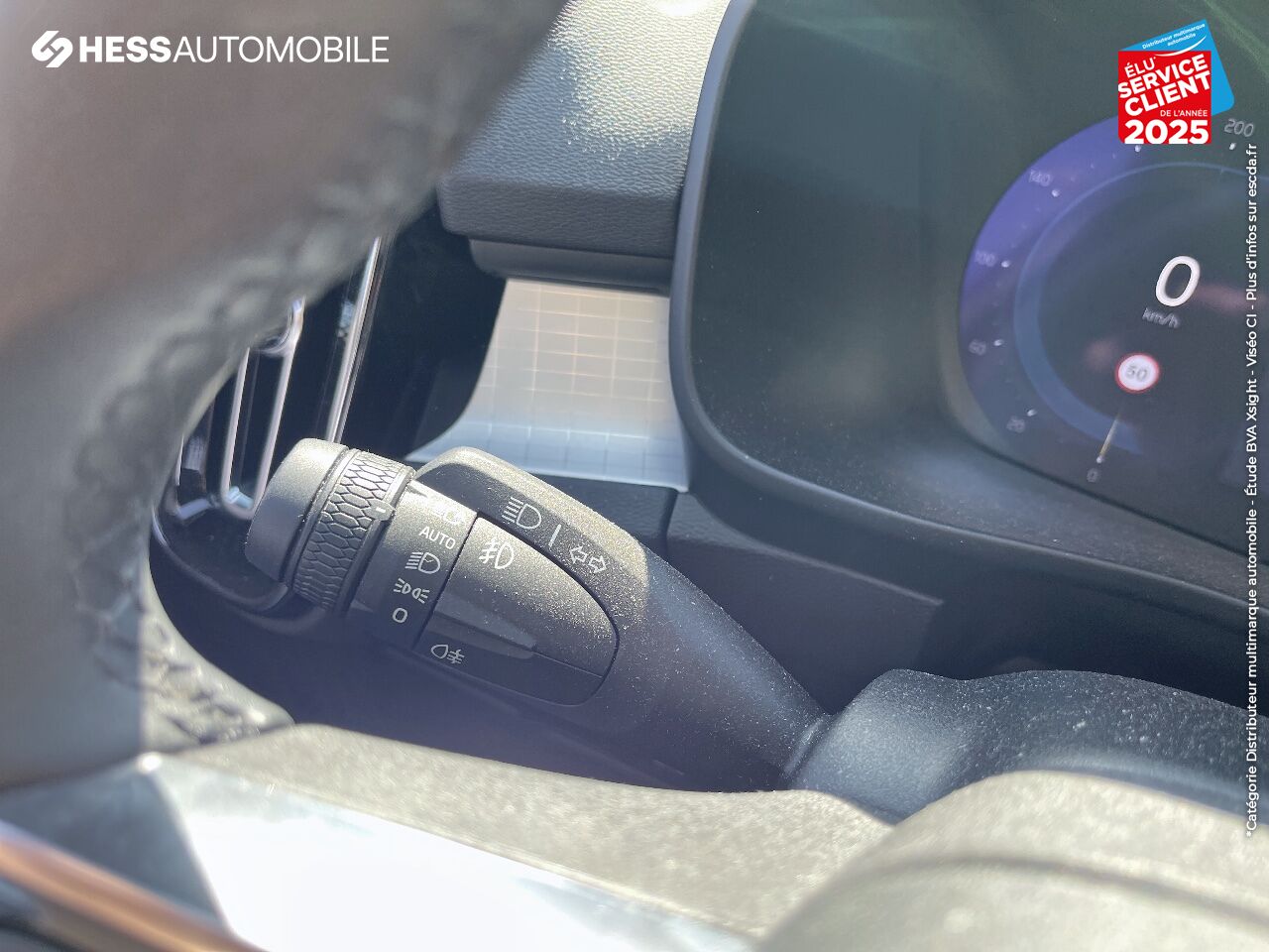 Véhicule d'occasion VOLVO XC40 B3 163CH START DCT 7 CAMERA CARPLAY chez Volvo Epernay