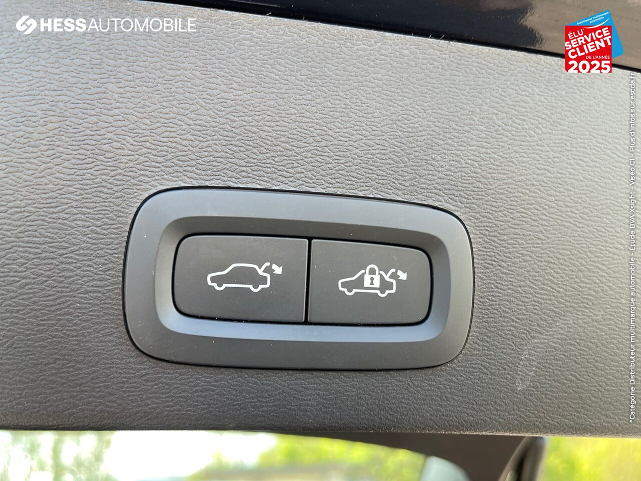 Véhicule d'occasion VOLVO XC40 B3 163CH START DCT 7 CAMERA CARPLAY chez Volvo Epernay