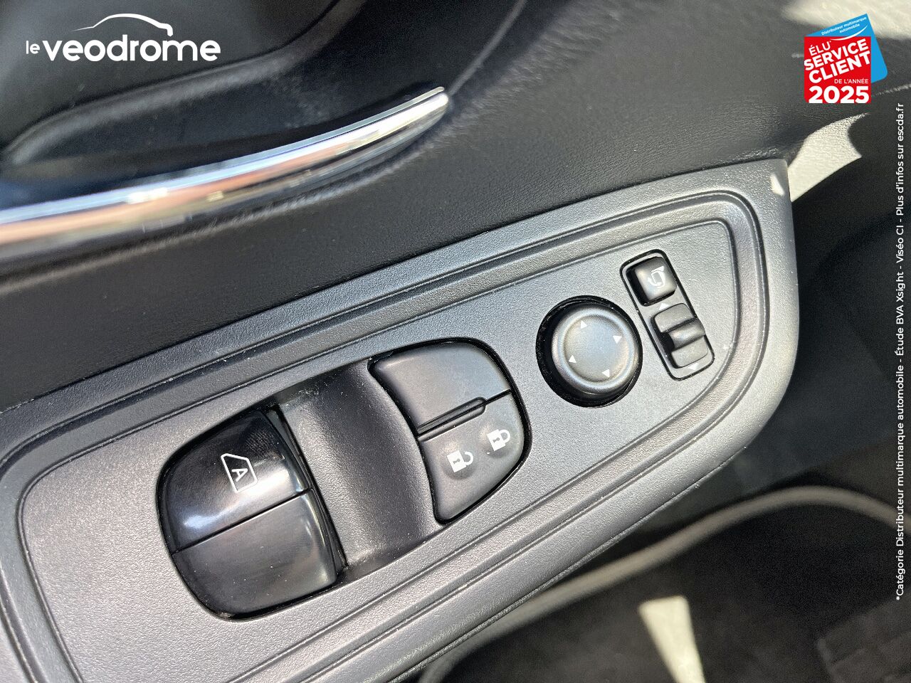 Véhicule d'occasion NISSAN MICRA 0.9 IG-T 90CH N-CONNECTA chez Le Veodrome