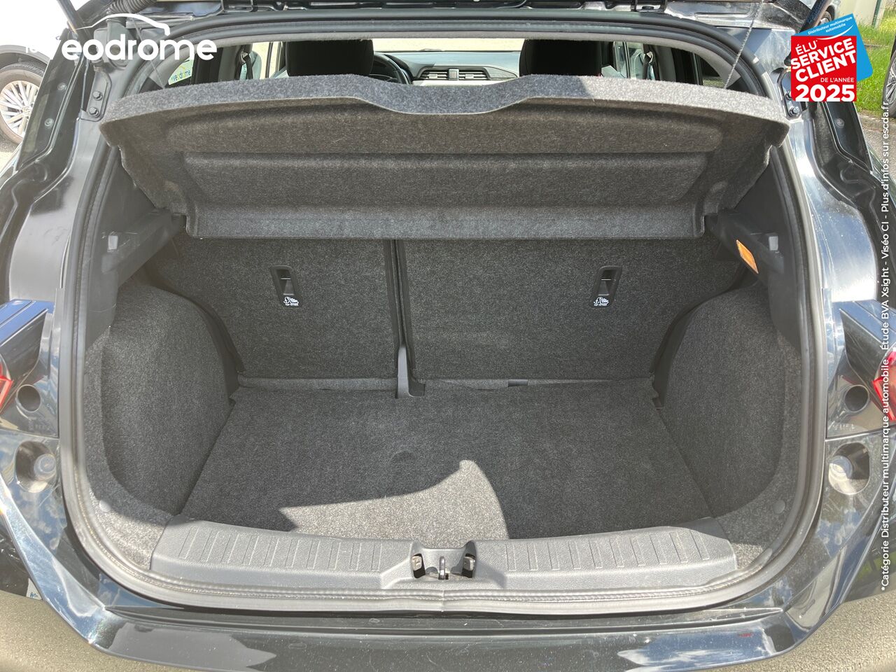 Véhicule d'occasion NISSAN MICRA 0.9 IG-T 90CH N-CONNECTA chez Le Veodrome