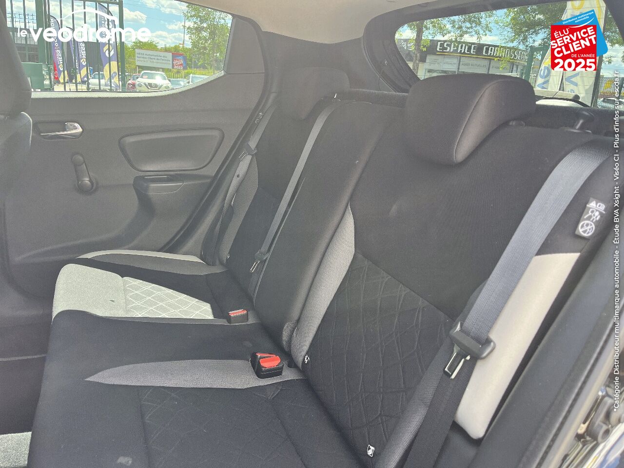 Véhicule d'occasion NISSAN MICRA 0.9 IG-T 90CH N-CONNECTA chez Le Veodrome