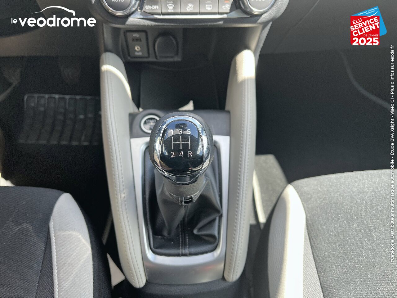 Véhicule d'occasion NISSAN MICRA 0.9 IG-T 90CH N-CONNECTA chez Le Veodrome
