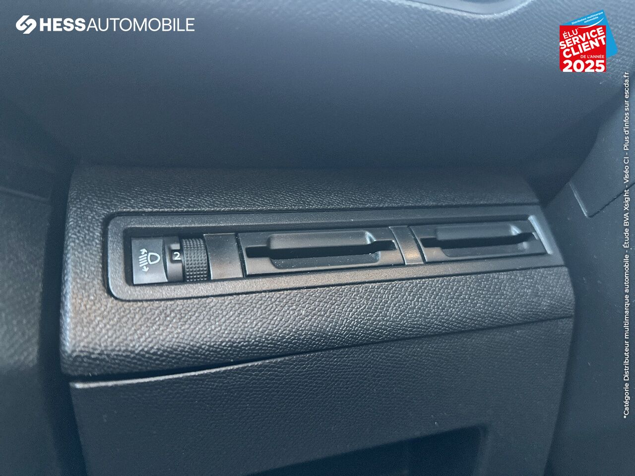 Véhicule d'occasion PEUGEOT 3008 1.2 PURETECH 130CH S/S ACTIVE CAMERA chez Renault Sélestat