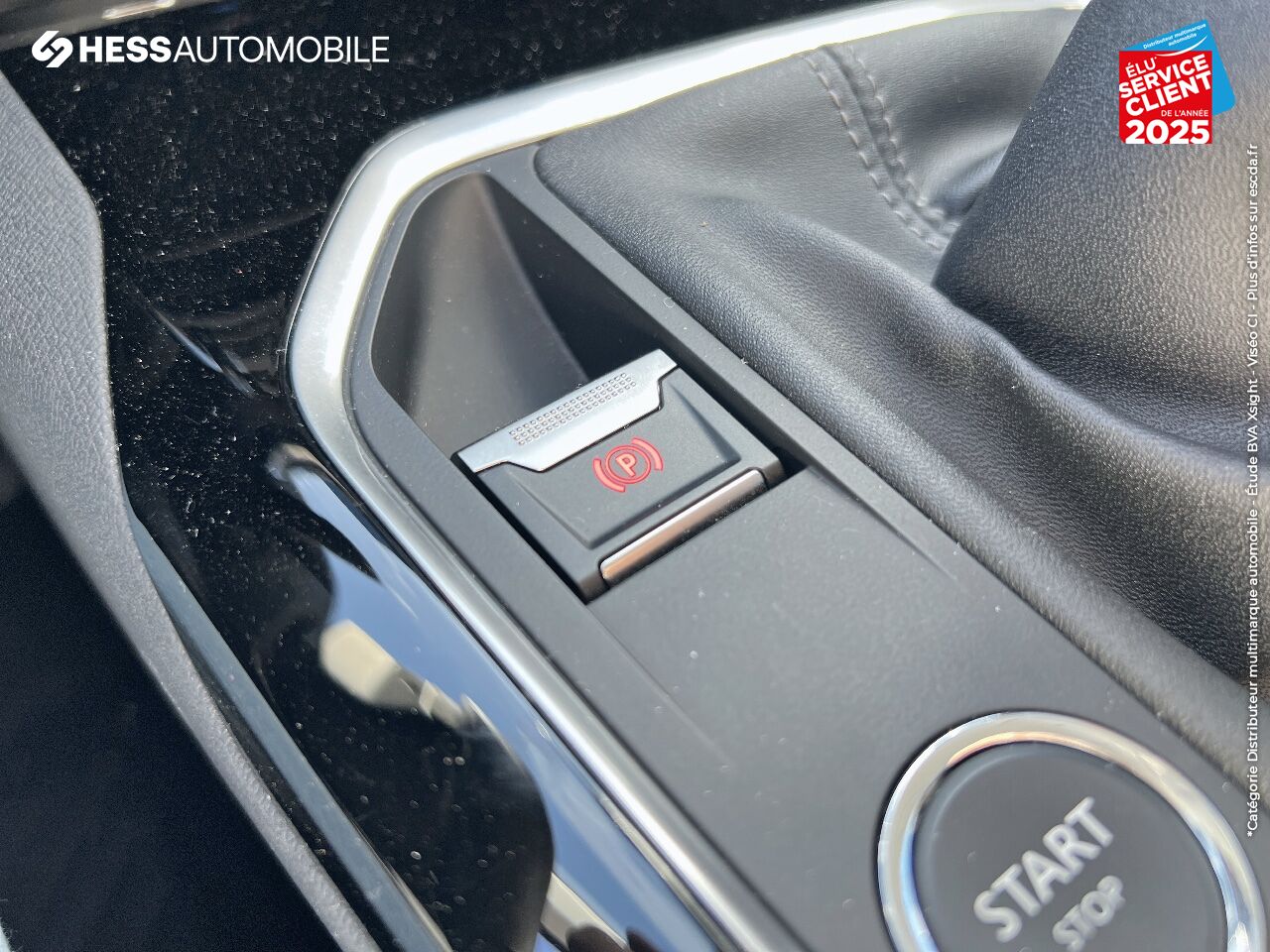Véhicule d'occasion PEUGEOT 3008 1.2 PURETECH 130CH E6.C ALLURE SS chez Peugeot Reims