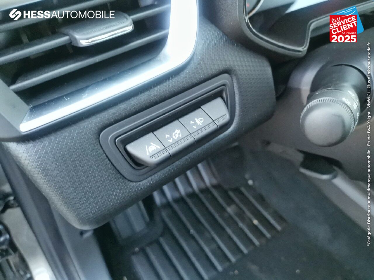 Véhicule d'occasion RENAULT CLIO 1.0 TCE 90CH EQUILIBRE chez HESS Automobile