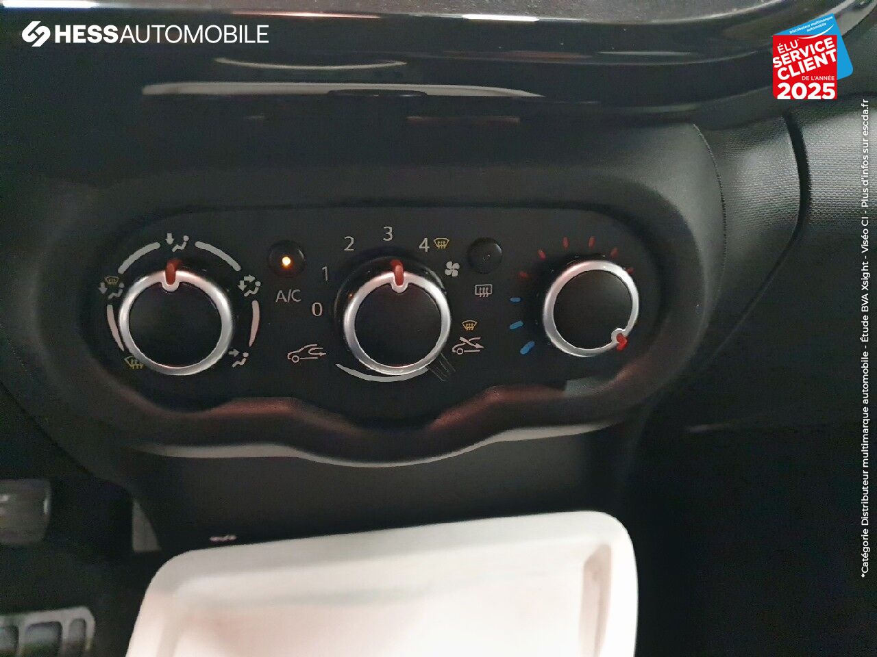 Véhicule d'occasion RENAULT TWINGO 1.0 SCE 70CH S/S INTENS TOUVRANT chez Renault Strasbourg