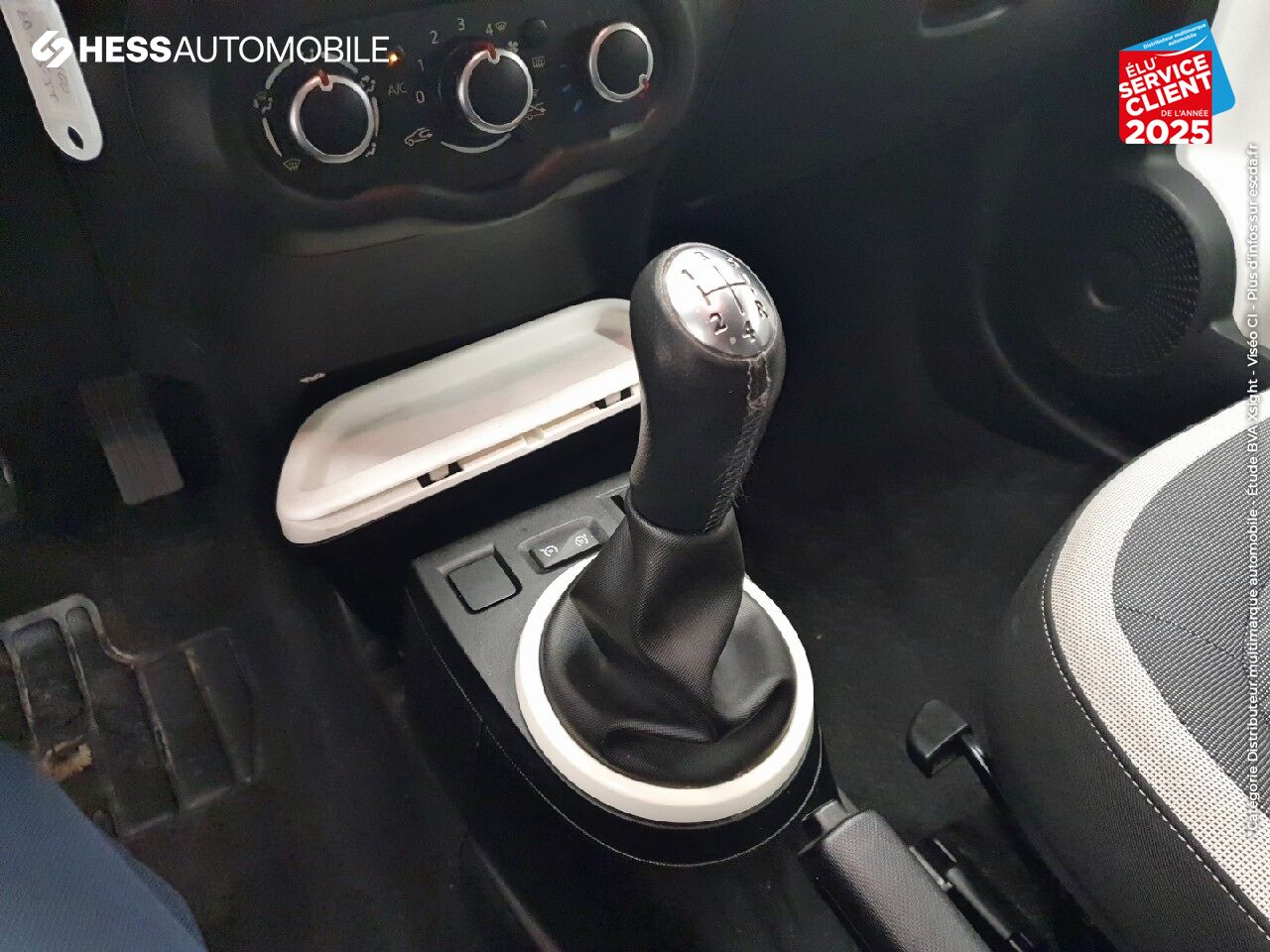 Véhicule d'occasion RENAULT TWINGO 1.0 SCE 70CH S/S INTENS TOUVRANT chez Renault Strasbourg