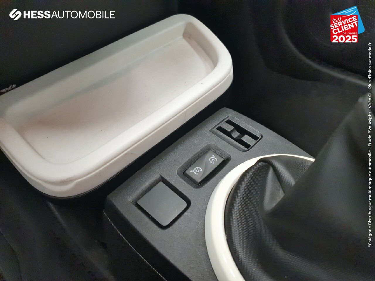 Véhicule d'occasion RENAULT TWINGO 1.0 SCE 70CH S/S INTENS TOUVRANT chez Renault Strasbourg