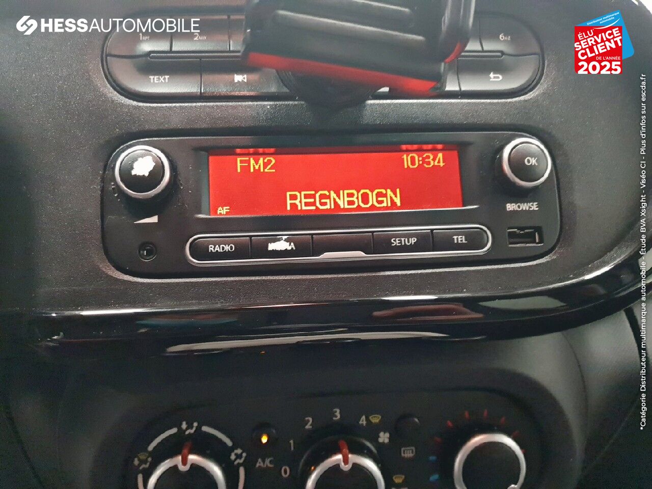 Véhicule d'occasion RENAULT TWINGO 1.0 SCE 70CH S/S INTENS TOUVRANT chez Renault Strasbourg