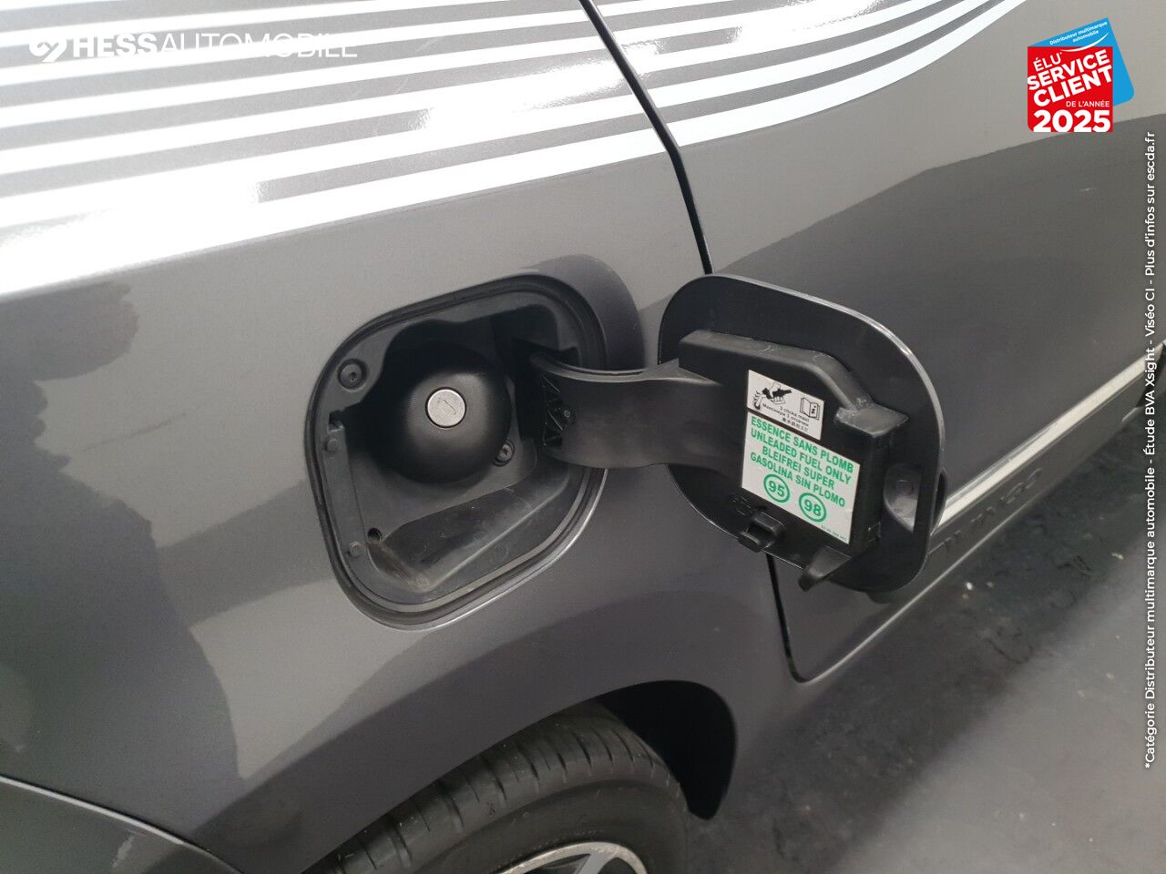 Véhicule d'occasion RENAULT TWINGO 1.0 SCE 70CH S/S INTENS TOUVRANT chez Renault Strasbourg