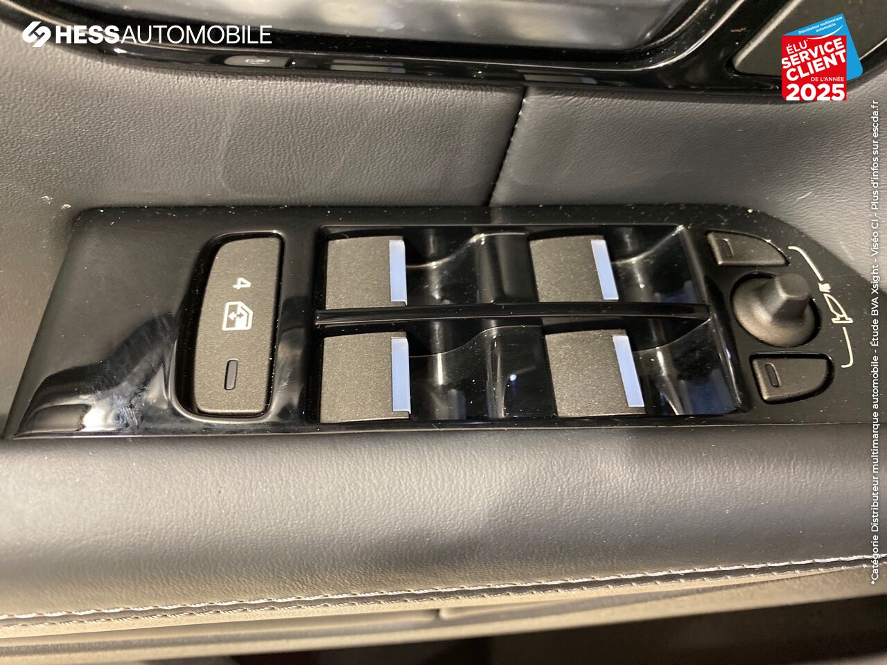 Véhicule d'occasion LAND-ROVER EVOQUE CABRIOLET 2.0 TD4 180 HSE DYNAMIC 4X4 BVA MARK VI GPS CAMERA SIEGES CHAUF KEYLESS chez Land Rover Strasbourg