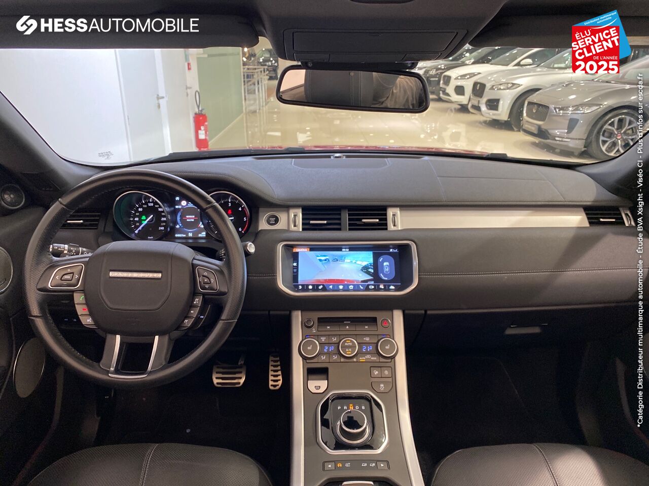 Véhicule d'occasion LAND-ROVER EVOQUE CABRIOLET 2.0 TD4 180 HSE DYNAMIC 4X4 BVA MARK VI GPS CAMERA SIEGES CHAUF KEYLESS chez Land Rover Strasbourg
