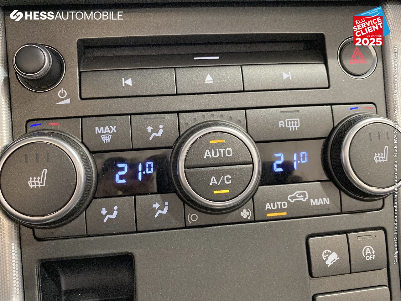 Véhicule d'occasion LAND-ROVER EVOQUE CABRIOLET 2.0 TD4 180 HSE DYNAMIC 4X4 BVA MARK VI GPS CAMERA SIEGES CHAUF KEYLESS chez Land Rover Strasbourg