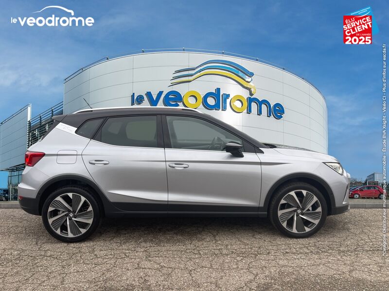 Véhicule d'occasion SEAT ARONA 1.0 TSI 110CH FR DSG7 GPS CAMERA RADAR AV/AR CAR PLAY chez Le Veodrome