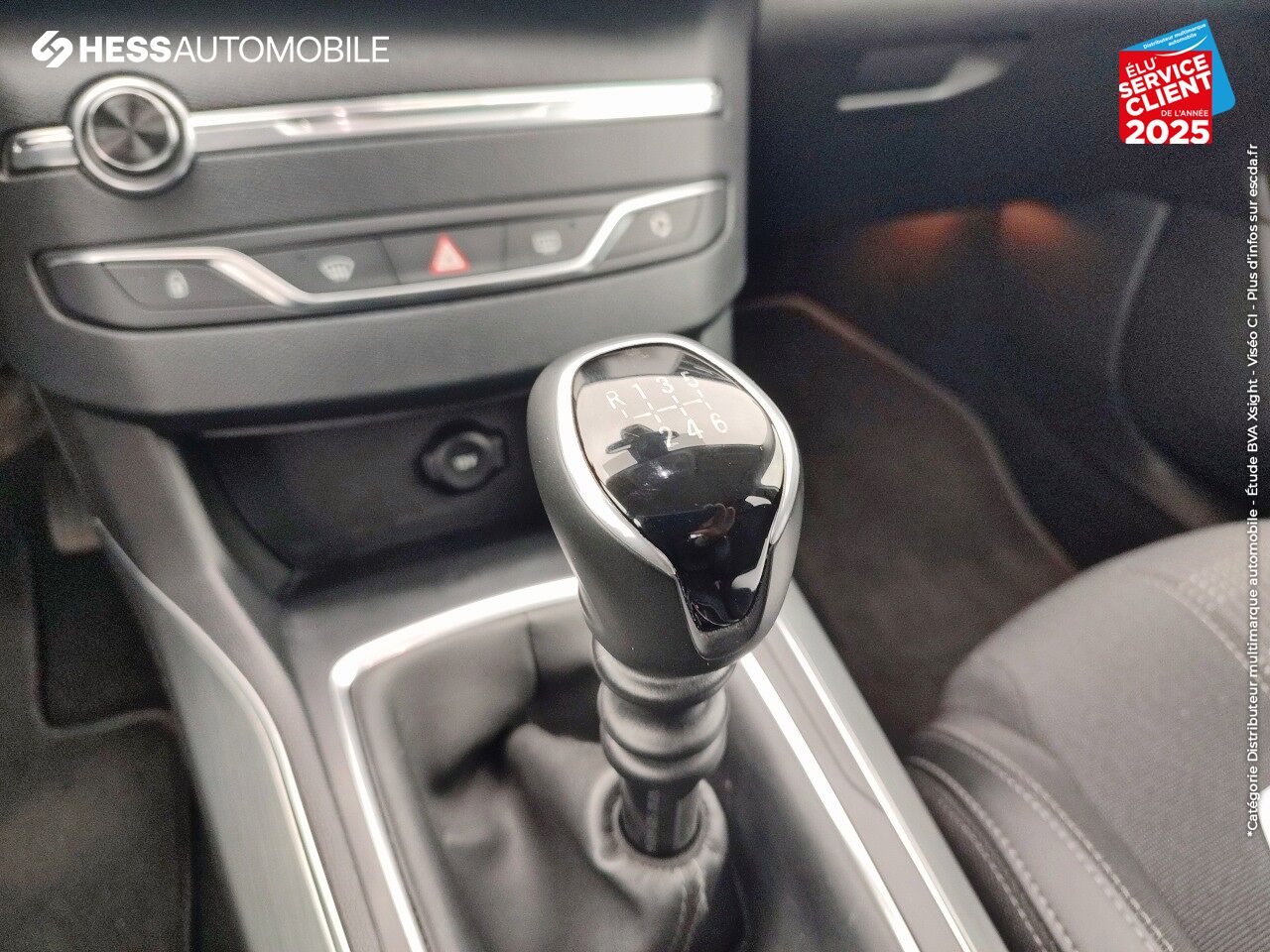 Véhicule d'occasion PEUGEOT 308 1.2 PURETECH 110CH SS ALLURE BASSE CONSOMMATION chez Renault Saint-Louis