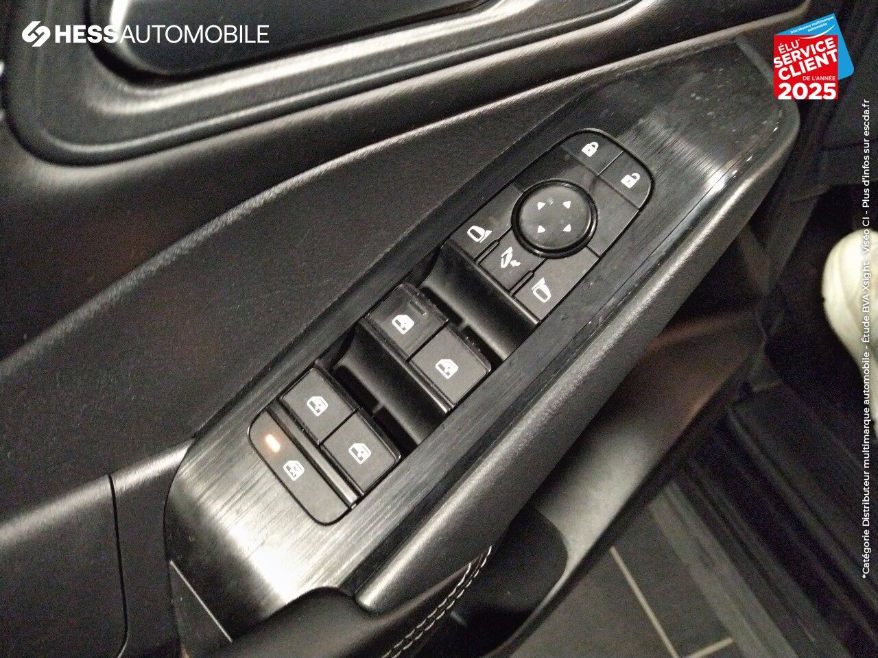 Véhicule d'occasion NISSAN QASHQAI 1.3 MILD HYBRID 140CH BUSINESS EDITION 2022 CAMERA chez Renault Saint-Louis