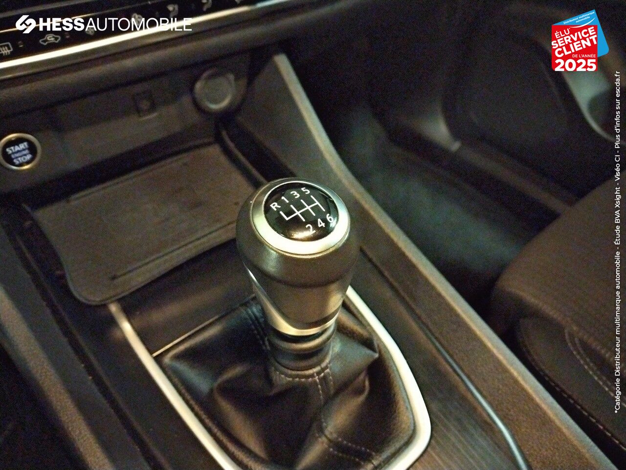 Véhicule d'occasion NISSAN QASHQAI 1.3 MILD HYBRID 140CH BUSINESS EDITION 2022 CAMERA chez Renault Saint-Louis