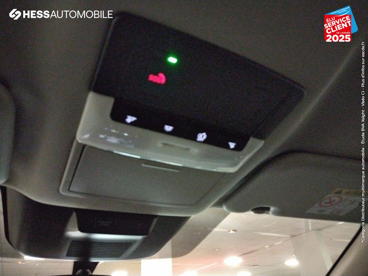 Véhicule d'occasion NISSAN QASHQAI 1.3 MILD HYBRID 140CH BUSINESS EDITION 2022 CAMERA chez Renault Saint-Louis
