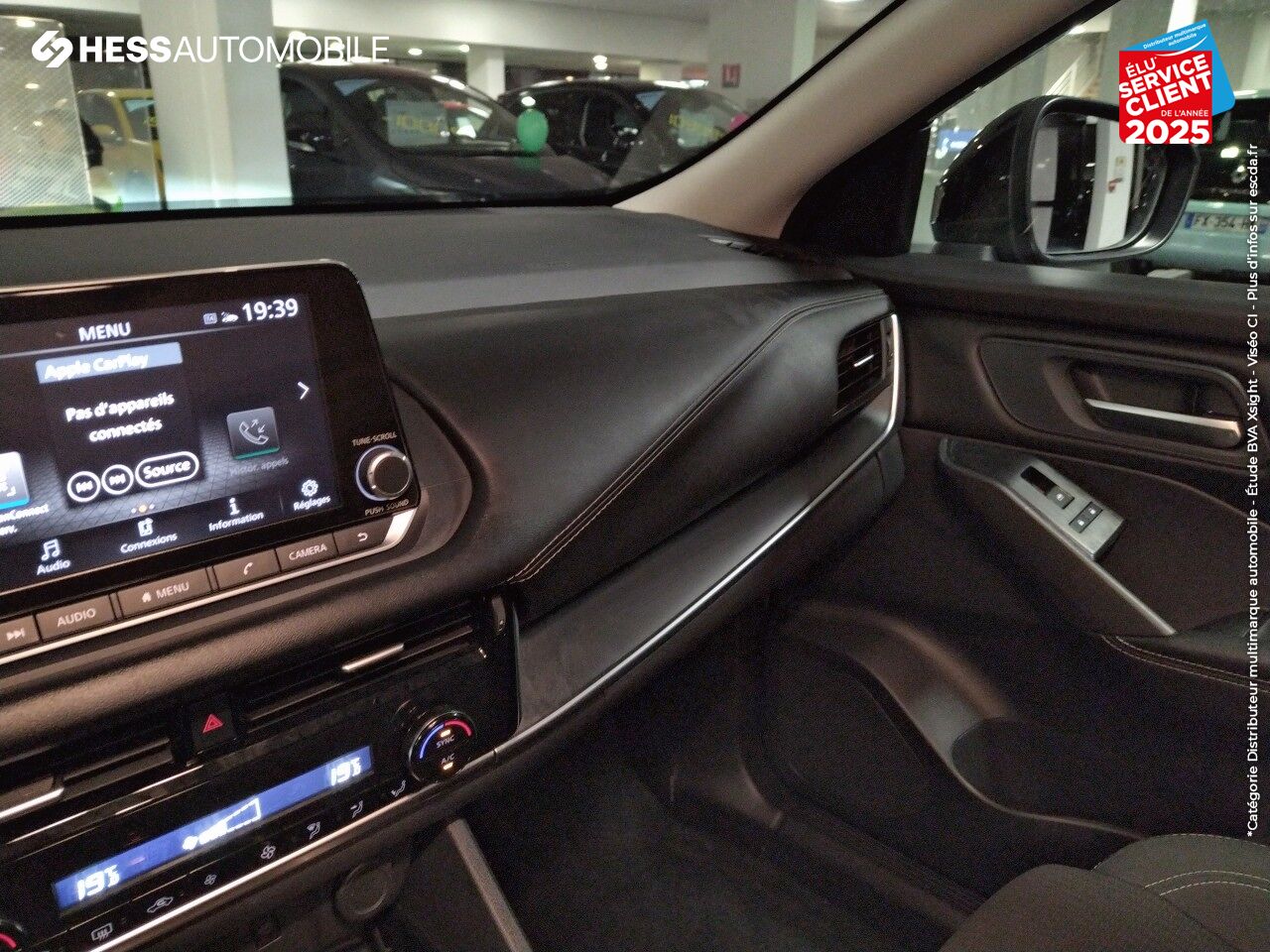 Véhicule d'occasion NISSAN QASHQAI 1.3 MILD HYBRID 140CH BUSINESS EDITION 2022 CAMERA chez Renault Saint-Louis