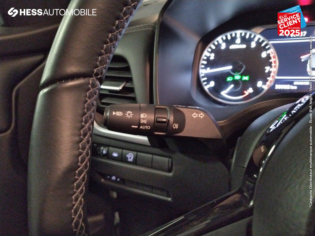 Véhicule d'occasion NISSAN QASHQAI 1.3 MILD HYBRID 140CH BUSINESS EDITION 2022 CAMERA chez Renault Saint-Louis