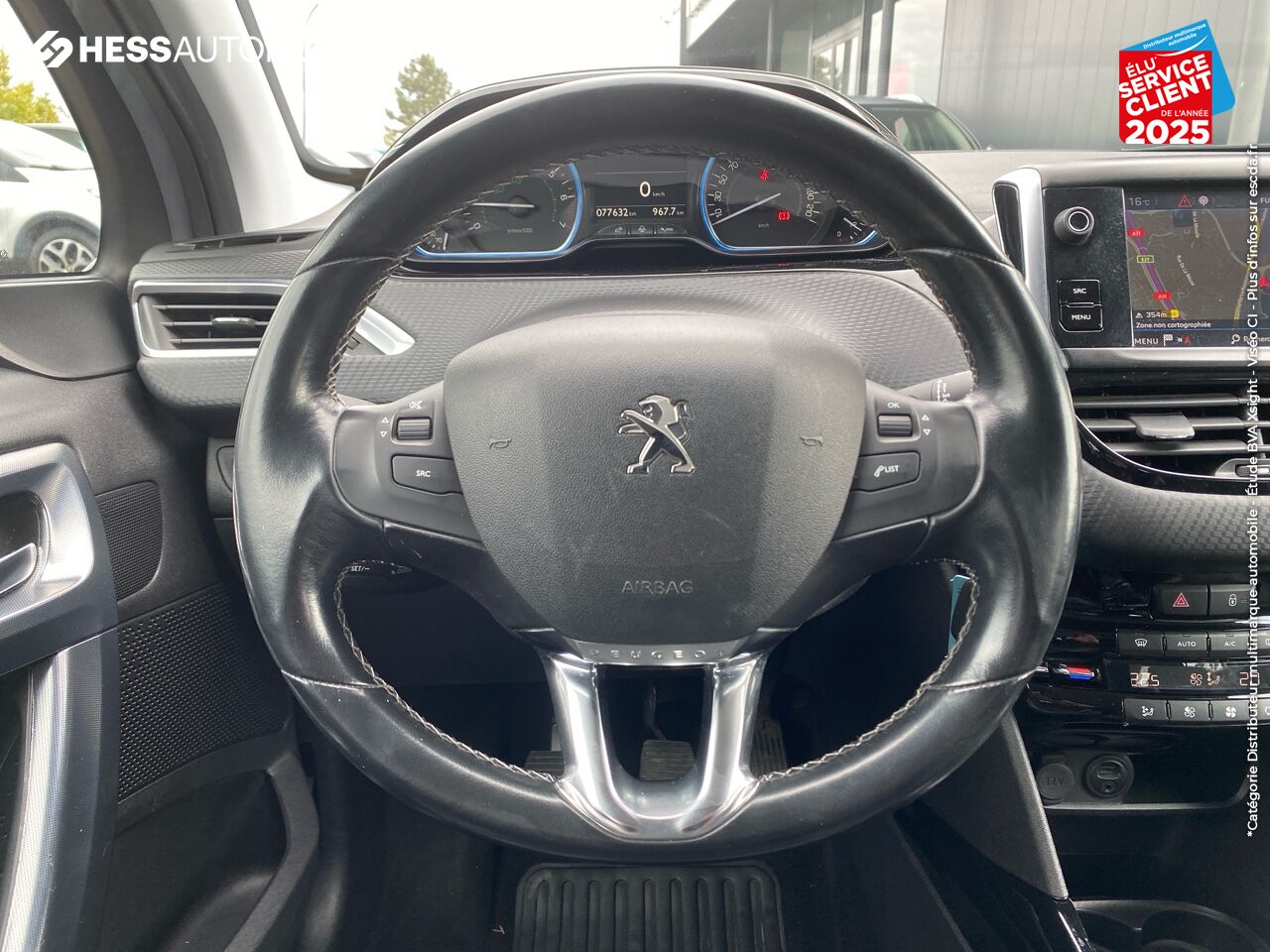 Véhicule d'occasion PEUGEOT 2008 1.2 PURETECH 110CH ALLURE S/S chez Renault Saint-Louis
