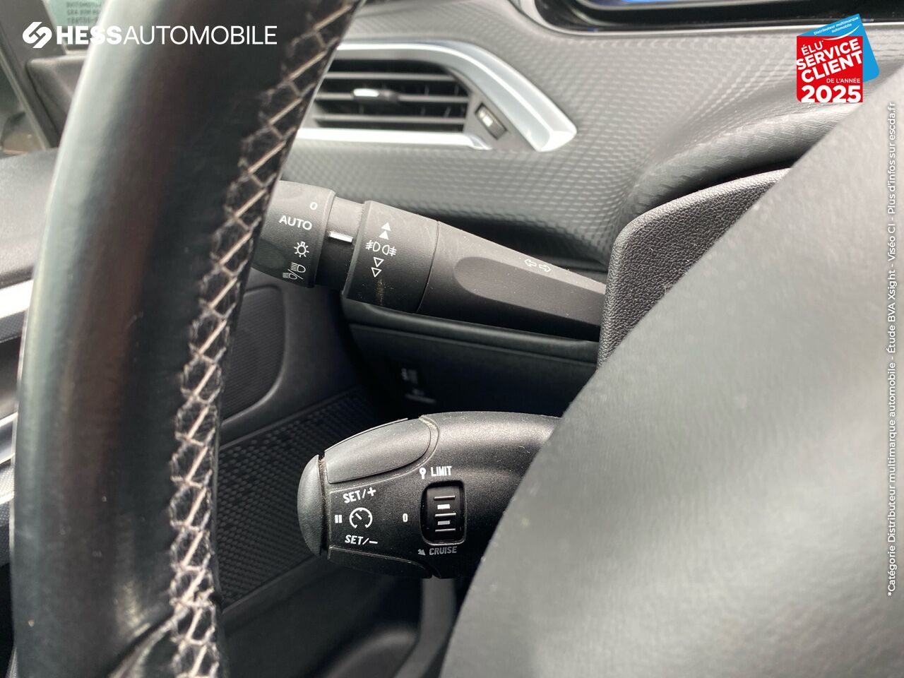 Véhicule d'occasion PEUGEOT 2008 1.2 PURETECH 110CH ALLURE S/S chez Renault Saint-Louis