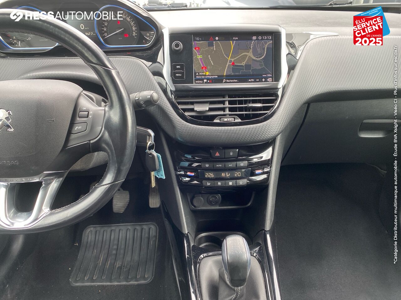 Véhicule d'occasion PEUGEOT 2008 1.2 PURETECH 110CH ALLURE S/S chez Renault Saint-Louis
