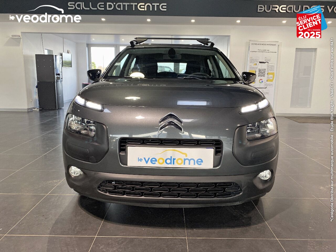 Véhicule d'occasion CITROEN C4 CACTUS PURETECH 82 SHINE GPS chez Le Veodrome