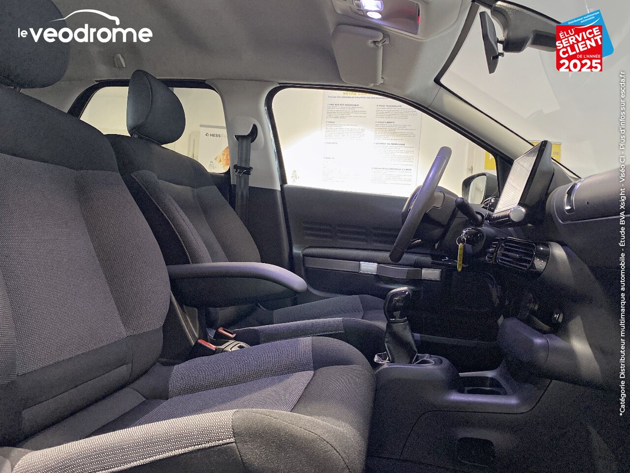 Véhicule d'occasion CITROEN C4 CACTUS PURETECH 82 SHINE GPS chez Le Veodrome