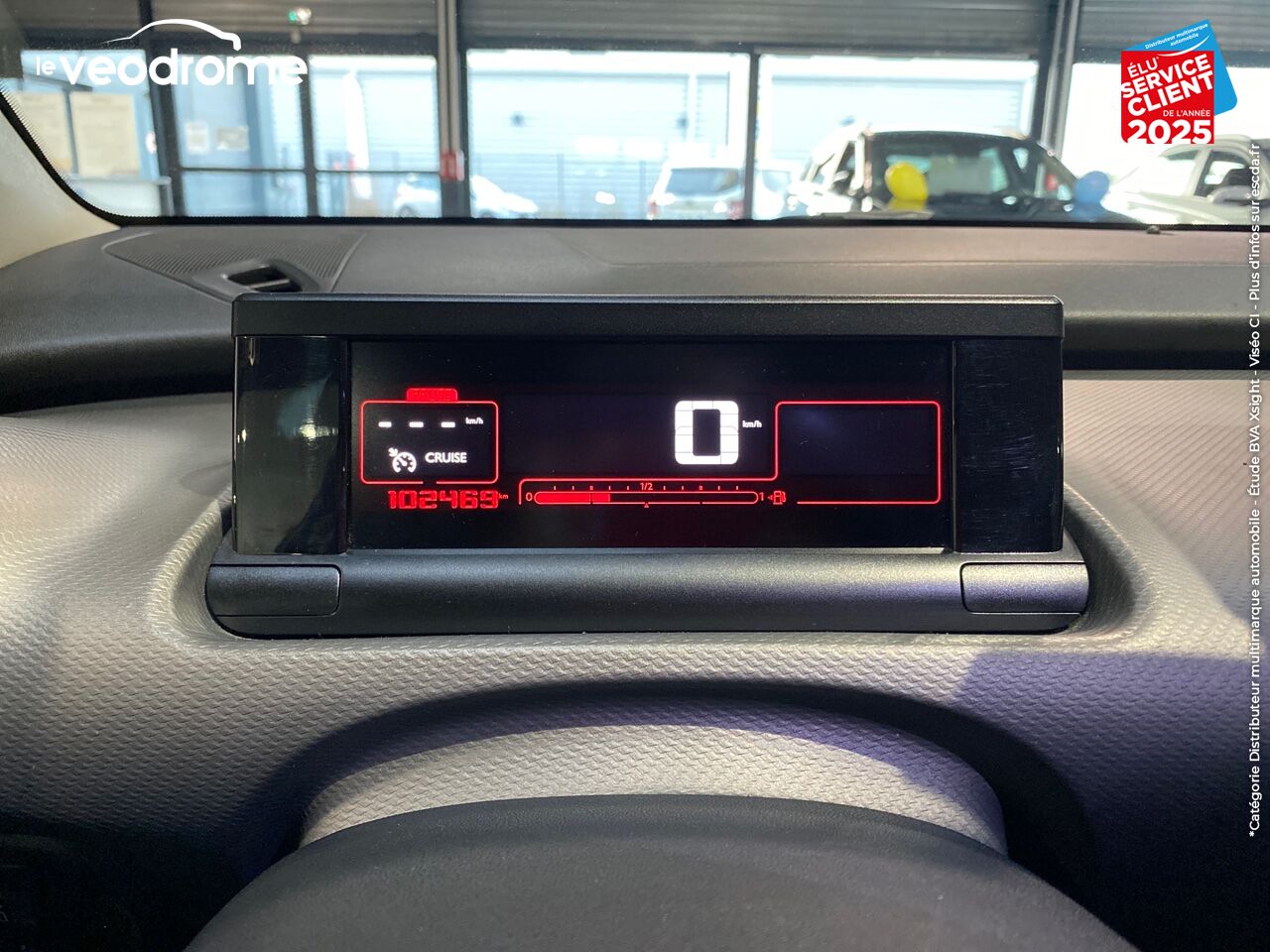 Véhicule d'occasion CITROEN C4 CACTUS PURETECH 82 SHINE GPS chez Le Veodrome