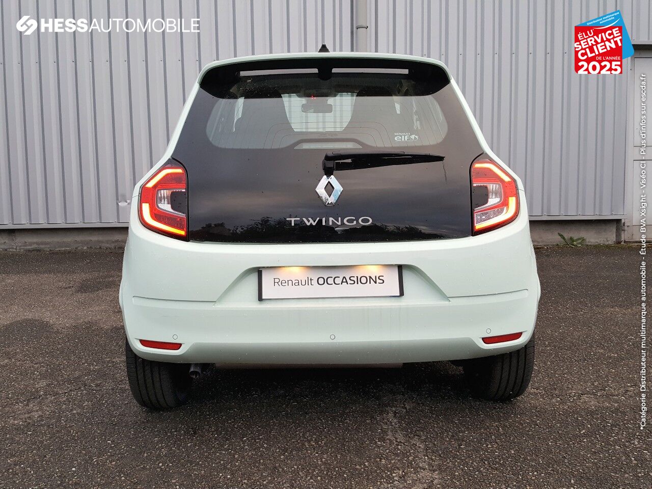 Véhicule d'occasion RENAULT TWINGO 1.0 SCE 75CH ZEN chez Renault Saint-Louis