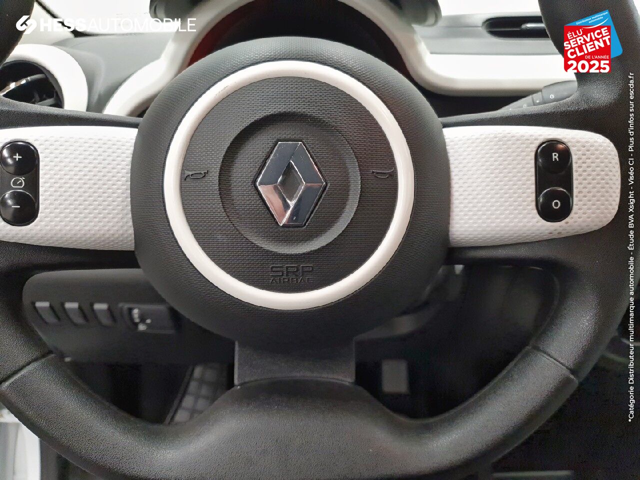 Véhicule d'occasion RENAULT TWINGO 1.0 SCE 70CH ZEN BOITE COURTE EURO6 chez Renault Strasbourg