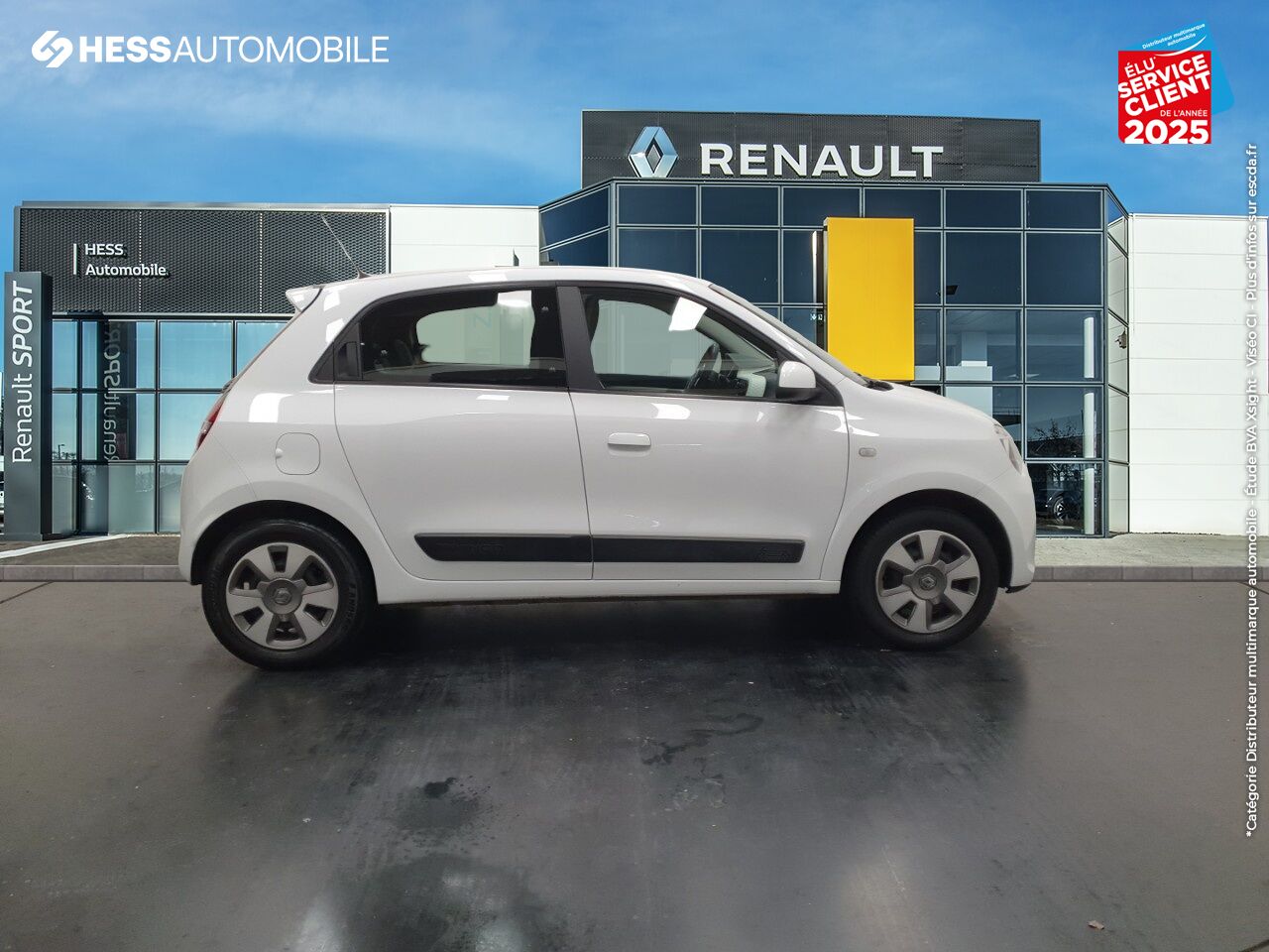 Véhicule d'occasion RENAULT TWINGO 1.0 SCE 70CH ZEN BOITE COURTE EURO6 chez Renault Strasbourg