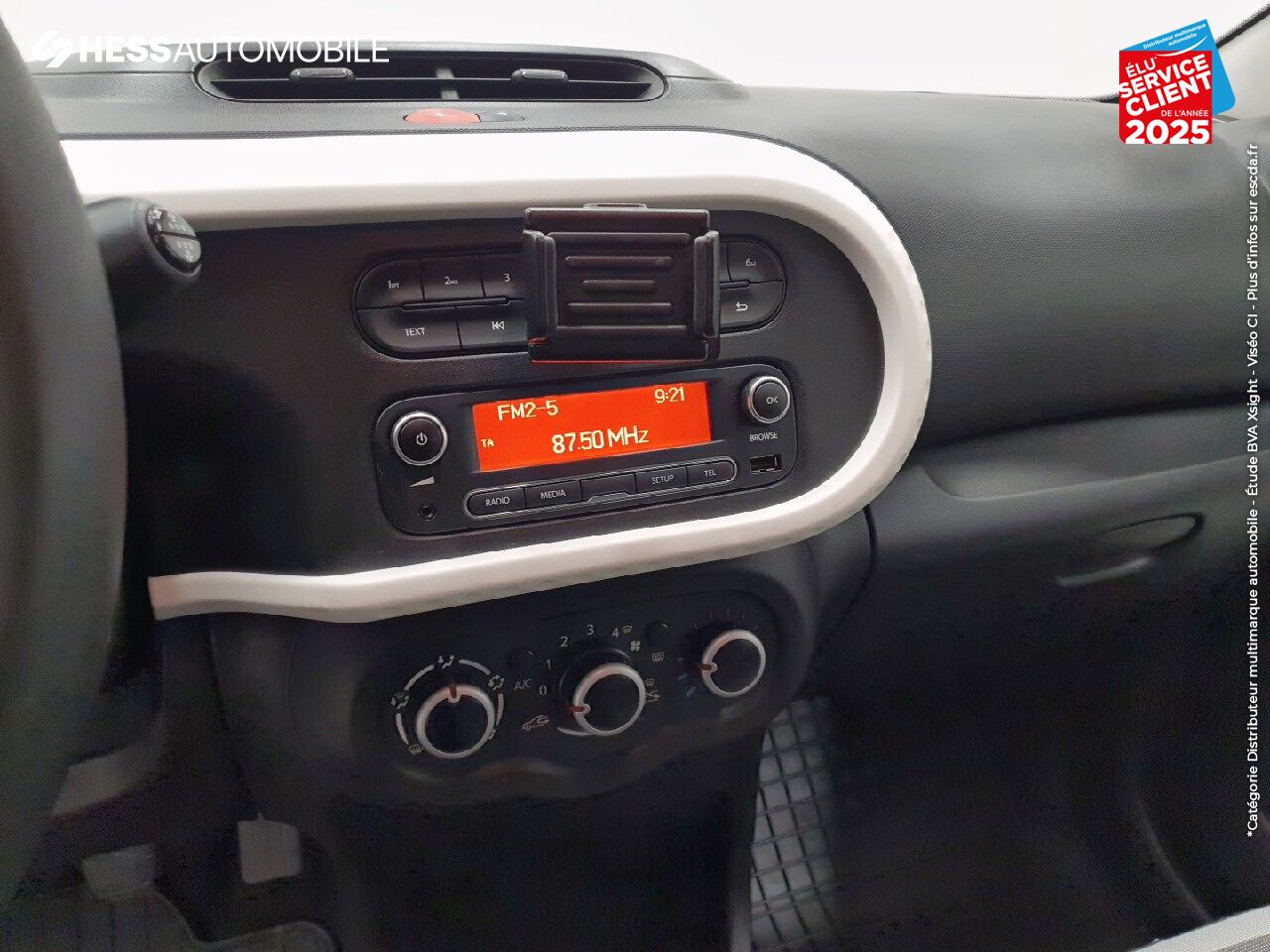 Véhicule d'occasion RENAULT TWINGO 1.0 SCE 70CH ZEN BOITE COURTE EURO6 chez Renault Strasbourg