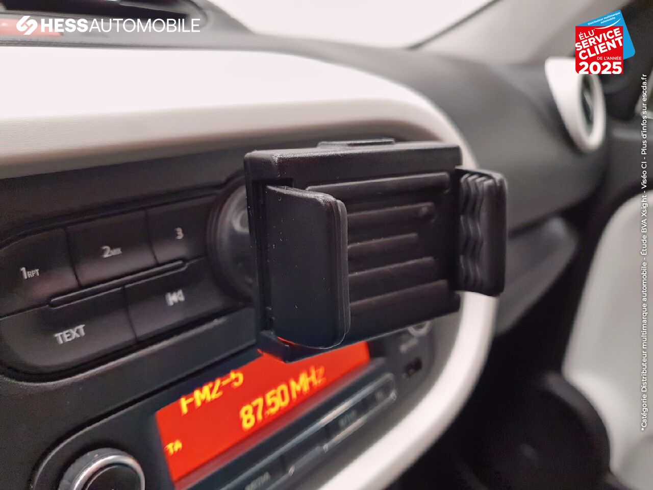 Véhicule d'occasion RENAULT TWINGO 1.0 SCE 70CH ZEN BOITE COURTE EURO6 chez Renault Strasbourg