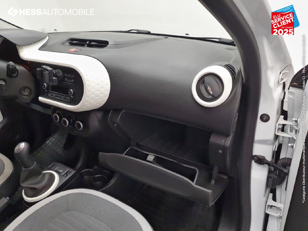 Véhicule d'occasion RENAULT TWINGO 1.0 SCE 70CH ZEN BOITE COURTE EURO6 chez Renault Strasbourg